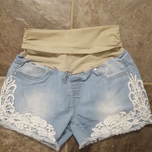 Maternity shorts